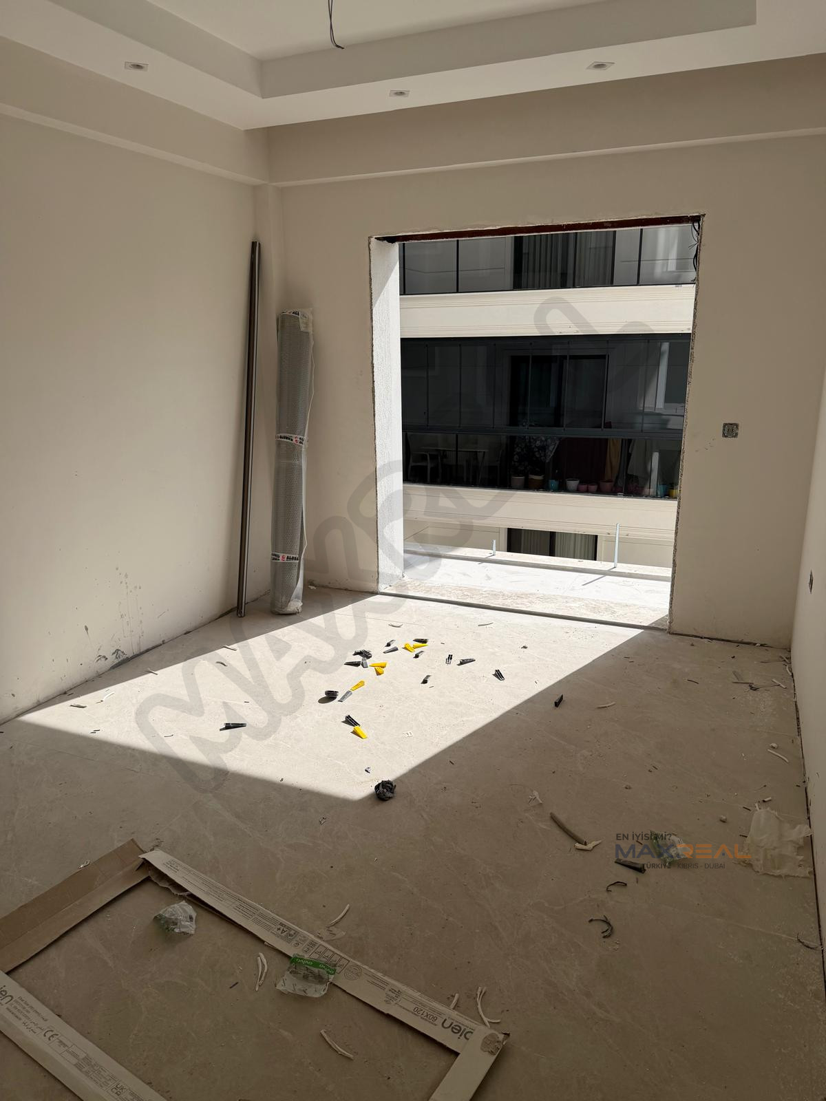 Üçler yoluna yakın Bilgin Pidenin arkasında 2+1 daire